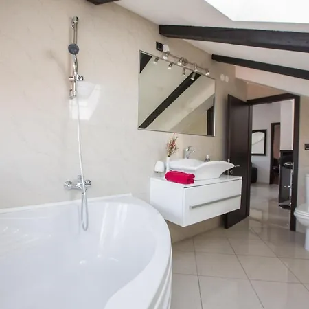 Апартаменты Kralj 2 *