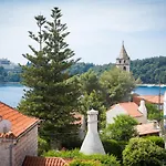 Kralj 2 *